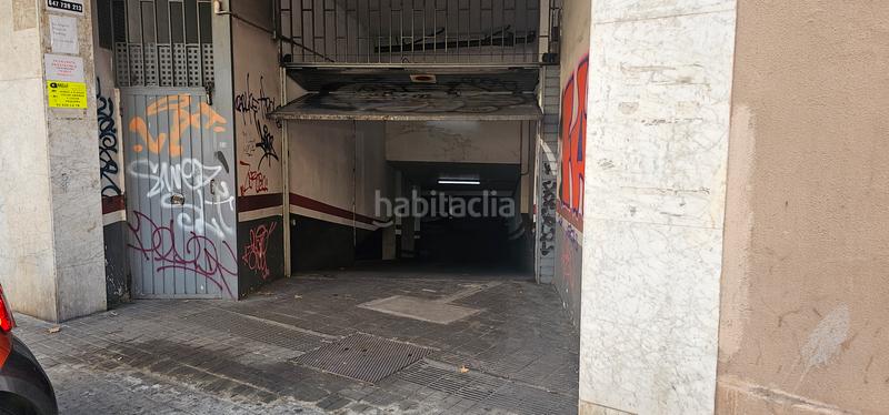 Foto ac6ef5b4-c4cf-48cb-913f-44e84527e162. Aparcament cotxe a passeig de fabra i puig 301 a Barcelona
