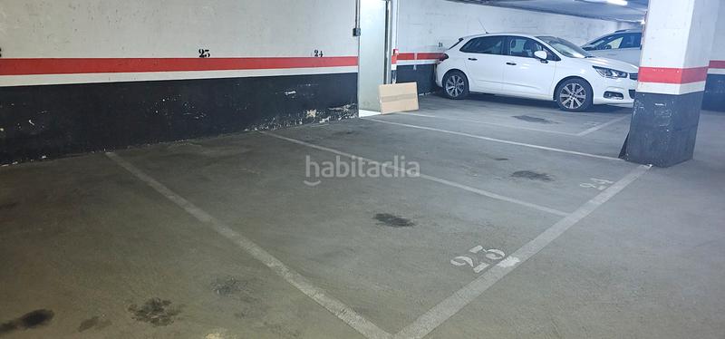 Foto af426ea5-3a64-485d-9a4e-861dd6ffa904. Aparcament cotxe a passeig de fabra i puig 301 a Barcelona