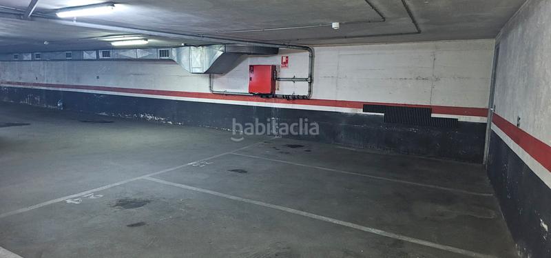 Foto bb6714bd-5e9e-4341-b64b-ea3f3712525e. Aparcament cotxe a passeig de fabra i puig 301 a Barcelona