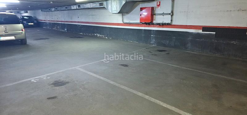 Foto e202f744-3b73-4abd-be70-099351bc069f. Aparcament cotxe a passeig de fabra i puig 301 a Barcelona