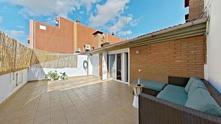 Àtic  Passeig del canal. Dúplex luminoso con terraza en sant joan despí – 69 m² útiles +