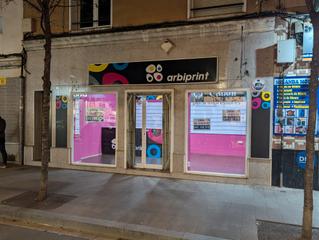 Location Local commercial  Carrer de la miranda. Alquilo local comercial