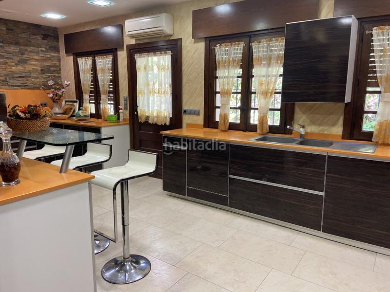 Foto fa34146f-28d0-40d7-a9e4-92f3c5d40019. Chalet fantástica chalet independiente en campodón en Villaviciosa de Odón