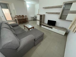 Location Appartement  Carrer sant manel. Alquiler para todo el año, planta baja amueblada y recién actual