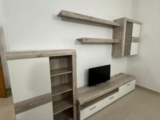 Location Appartement  Carrer sant manel. Alquiler para todo el año, planta baja amueblada y recién actual