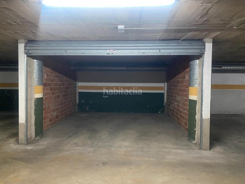 Foto dc0f240a-98da-4468-ac58-bcff759cabbb. Posto auto in carrer castell de peralada 24 in Eixample Sud-Migdia Girona