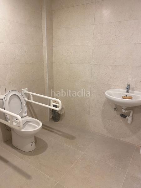 Foto 81605117-93ae-440c-9336-f12507f650b4. Pas-de-porte local commercial avec chauffage dans Centre Salt