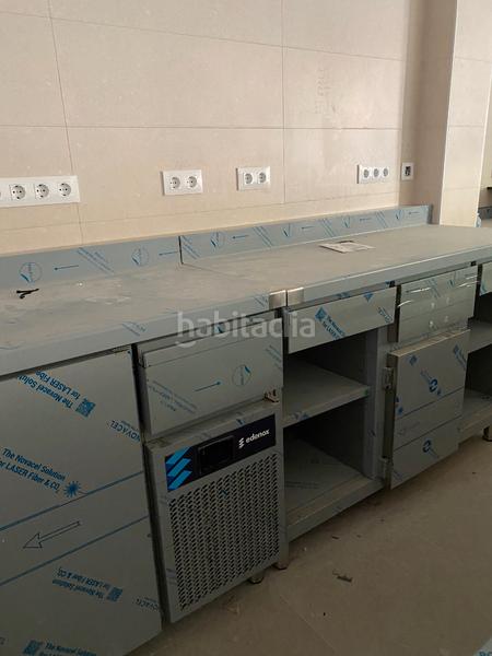 Foto 9458167d-f171-467d-acb4-1c549f8b36f1. Transfer business premise with heating in Centre Salt