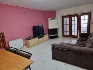 Casa adossada  Carrer de miguel de cervantes. Casa con terraza