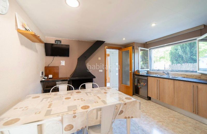 Foto cf8da530-cba9-4c58-bccd-1eb5f55c037e. Casa  independiente con jardín de 200 m2 en Vilablareix