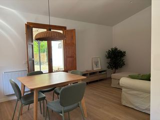 House in Carrer de la font 23. D’obra nova a 4 vents, tot a peu pla amb jardí privat i pèrgola