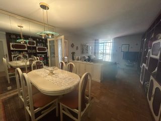Pis  Carrer de val�ncia. Con gran sal�n 3 habitaciones y dos plazas de garaje incluidas e