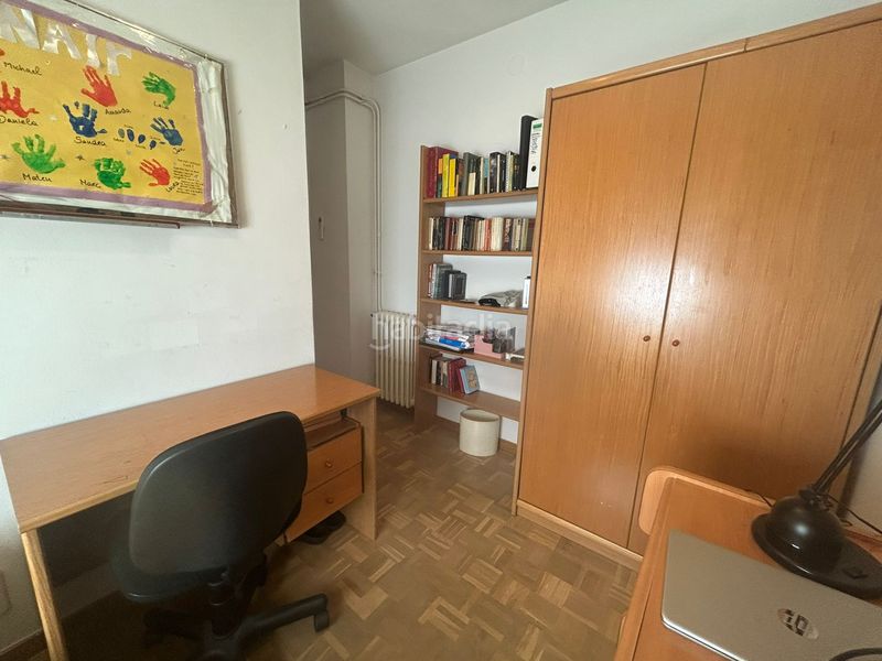 Foto 3f0b4cf6-b6e9-420d-9a34-a5f6d44aaab2. Pis amb calefacció aparcament a La Nova Esquerra de l´Eixample Barcelona