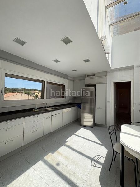 Foto a9304c19-87cb-44a3-a79b-dc8944dd6172. Xalet amb xemeneia calefacció aparcament piscina a Vimbodí
