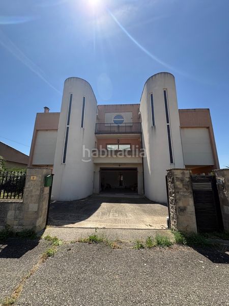 Foto afdd3474-c154-48c6-8bb2-b5f317857c7f. Xalet amb xemeneia calefacció aparcament piscina a Vimbodí