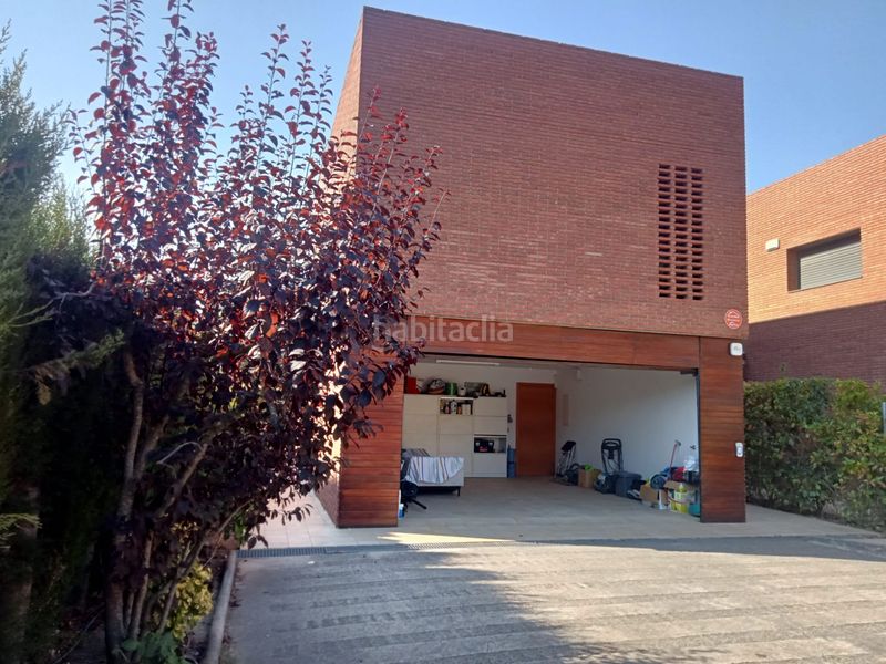 Foto 05c296c2-e6be-40a3-9800-8b6855bf9f38. Chalet with fireplace heating parking pool in Castellvell del Camp