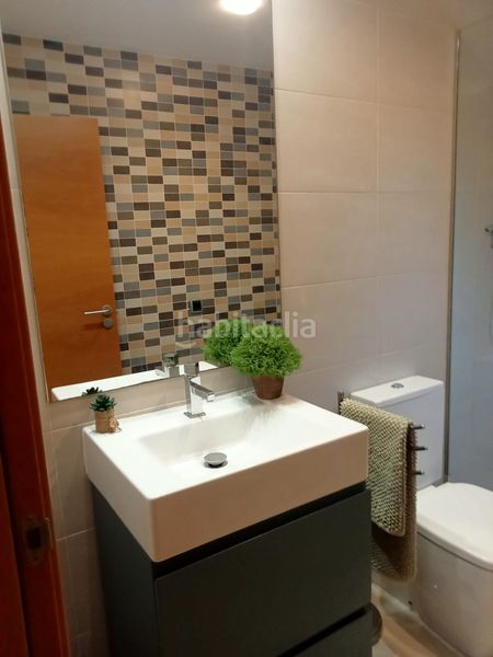Foto 27b32d86-46eb-49b2-a2e2-345183f5e37e. Chalet with fireplace heating parking pool in Castellvell del Camp