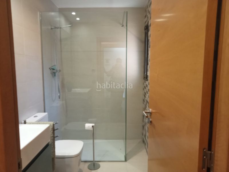 Foto 5e16fad1-eceb-4255-97c5-71d8ee413db5. Chalet with fireplace heating parking pool in Castellvell del Camp