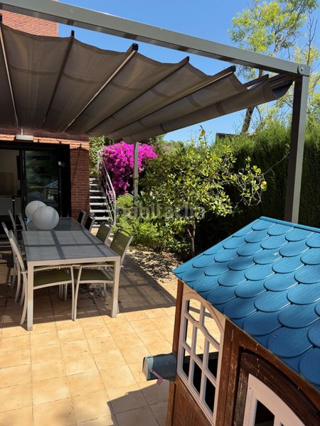 Foto 79d69041-a236-4e75-ab17-674e0ba2aff4. Chalet with fireplace heating parking pool in Castellvell del Camp