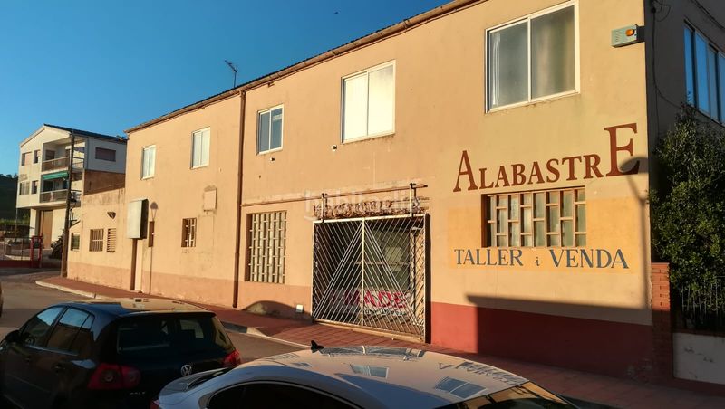 Foto 3179dfec-f3a7-4b51-8c99-7d569fe8d040. Local comercial amb calefacció a Sarral