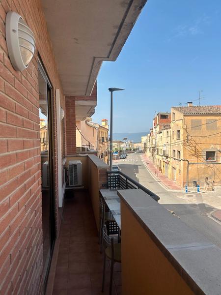 Foto 3528d2a7-f996-4859-b0cb-afdc6e620574. Piso excepcional en venda a – lluminós, impecable, vistes i pàrquing en Sarral