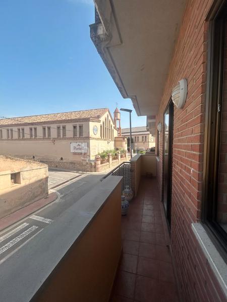 Foto 4a24dfca-6784-4fd9-82d3-56004b0b8f66. Piso excepcional en venda a – lluminós, impecable, vistes i pàrquing en Sarral