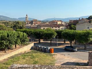 Casa a Pira. Gran amb jardí, garatge i 3 terrasses amb vistes espectaculars!