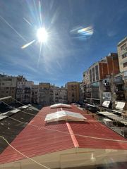 Etagenwohnung in Carrer de casanova 27. Reformat zona granvia - pl. universitat