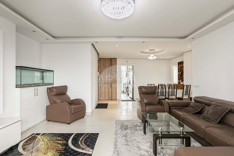 Foto c1e23f51-b207-4453-bdaf-f2f1d3ca90d5. Appartement avec piscine dans Fort Pienc Barcelona