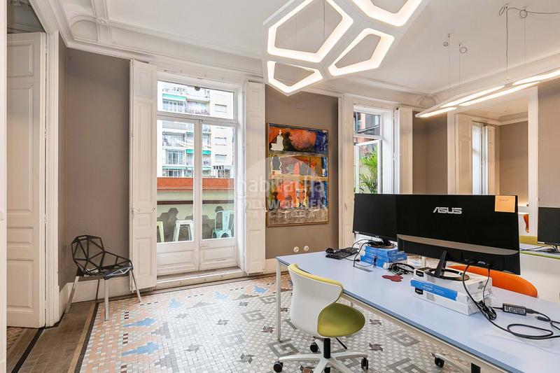 Foto 191b31f1-f035-40b5-b6e5-b49dacbcb578. Appartamento con riscaldamento in Dreta de l´Eixample Barcelona