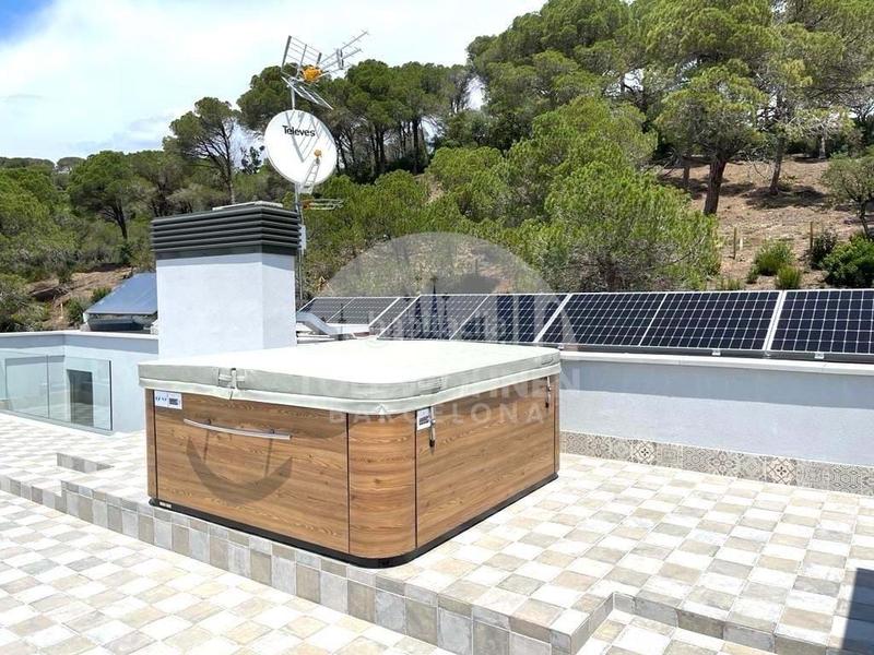 Foto 078c21fc-e53a-4868-a86e-2e4349eddaff. Casa amb aparcament piscina a Lloret Verd - Els Pinars Lloret de Mar