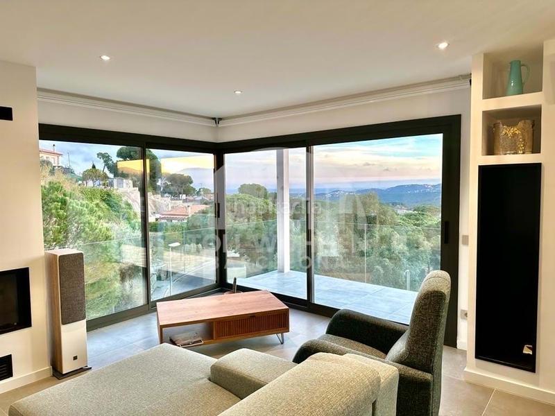 Foto 7beb23a5-e932-48bd-9cc4-984d62984ea6. Maison avec parking piscine dans Lloret Verd - Els Pinars Lloret de Mar