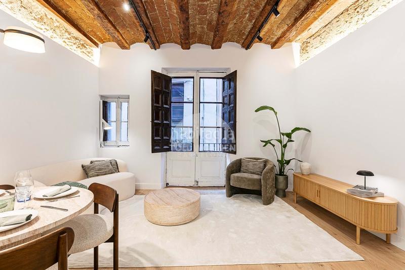 Foto c228c2a4-edd8-497c-af6f-b8fcb07a323d. Piso en St. Pere - Sta. Caterina - El Born Barcelona