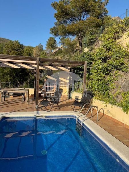 Foto 18a16f87-ea0b-47e2-bf97-c9ab6f68da96. Casa adosada en les botigues de Sitges Sitges