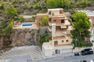Casa adossada  Calle eramprunya