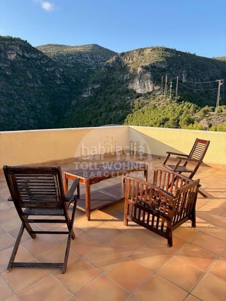 Foto 9a89ada2-47e2-43a8-b73d-b83c8ec886c3. Casa adosada en les botigues de Sitges Sitges