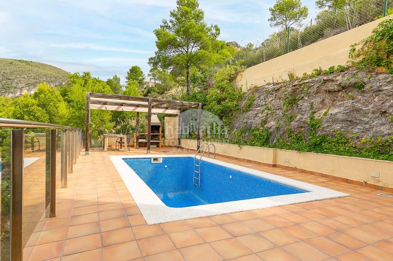 Foto 363769e1-cbb7-4662-bf0f-3bbe5c391a7f. Casa amb calefacció aparcament piscina a les botigues de Sitges Sitges