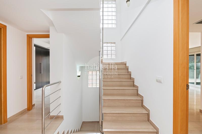 Foto 570b5868-677d-4e5f-b16f-63065d36302d. Casa amb calefacció aparcament piscina a les botigues de Sitges Sitges