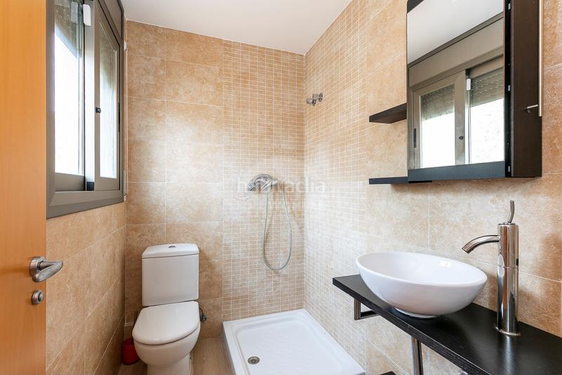 Foto 914dac38-746b-492e-bede-e34b4f003360. Casa amb calefacció aparcament piscina a les botigues de Sitges Sitges