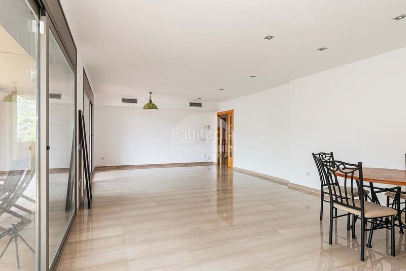 Foto 95d2c2f5-9214-42bd-8555-a194839d27d3. Casa amb calefacció aparcament piscina a les botigues de Sitges Sitges