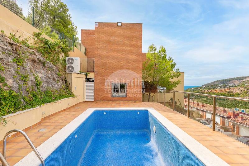 Foto a94f8b36-1b8a-4b2f-a5ac-94532dbda9cb. Casa amb calefacció aparcament piscina a les botigues de Sitges Sitges