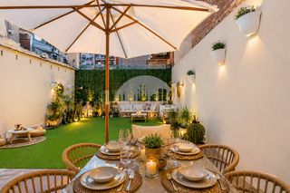 Appartamento  Castillejos. Exclusivo apartamento reformado en 2025 en el centro de barcelon