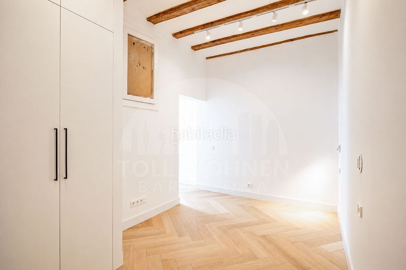 Foto 5c8e6623-b836-4e02-892f-2f36a88488d4. Piso en Gòtic Barcelona