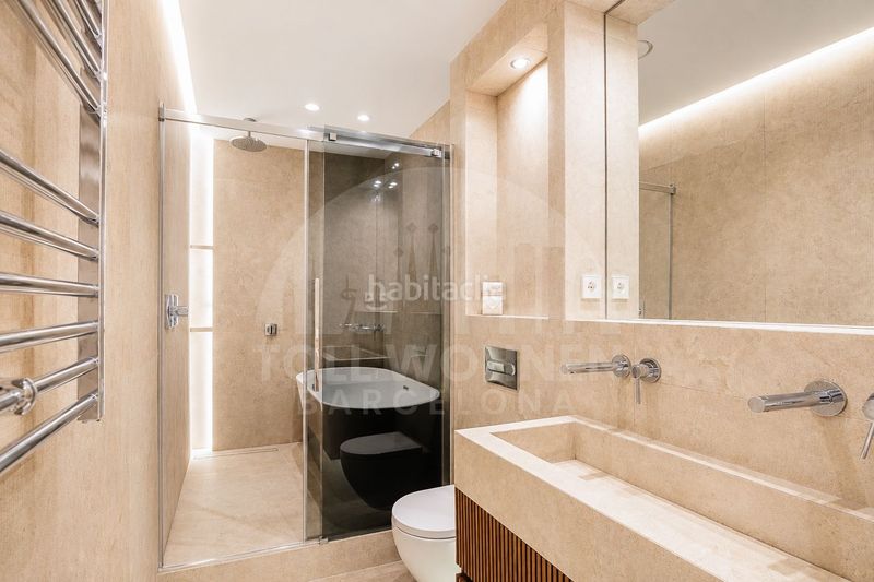 Foto dcd27e9c-7300-4b3c-9472-b3a868ae1b2e. Piso en Gòtic Barcelona