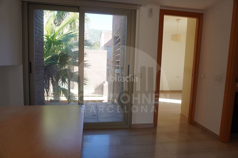 Foto 43054975-8744-48d5-9e95-e2f36d9cf9f9. Casa con riscaldamento parcheggio piscina in les botigues de Sitges Sitges