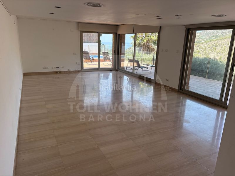 Foto 46bacdde-c1b8-4630-afd9-1f2ed1bf5d94. Casa amb calefacció aparcament piscina a les botigues de Sitges Sitges
