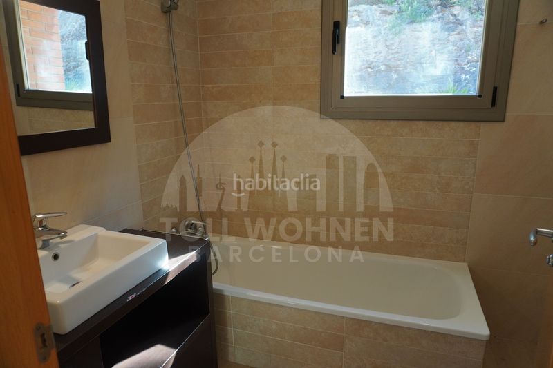 Foto 60a3356d-3938-4ee7-9468-9ee7748d75a3. Casa con riscaldamento parcheggio piscina in les botigues de Sitges Sitges