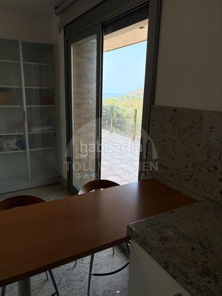 Foto 78c38feb-6077-40ae-a104-98acfe4edbab. Casa amb calefacció aparcament piscina a les botigues de Sitges Sitges