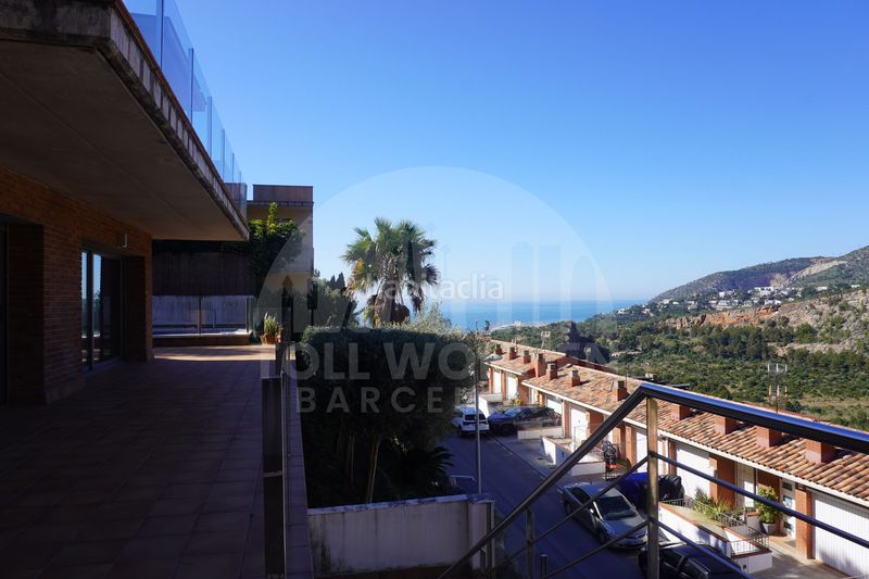 Foto 89ebeb6b-9771-4eac-8420-94edd8eb5e01. Casa con riscaldamento parcheggio piscina in les botigues de Sitges Sitges
