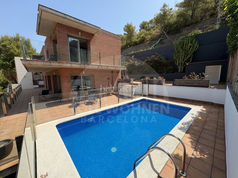Foto 9c857c29-220e-4473-a743-2f62548eddce. Casa amb calefacció aparcament piscina a les botigues de Sitges Sitges